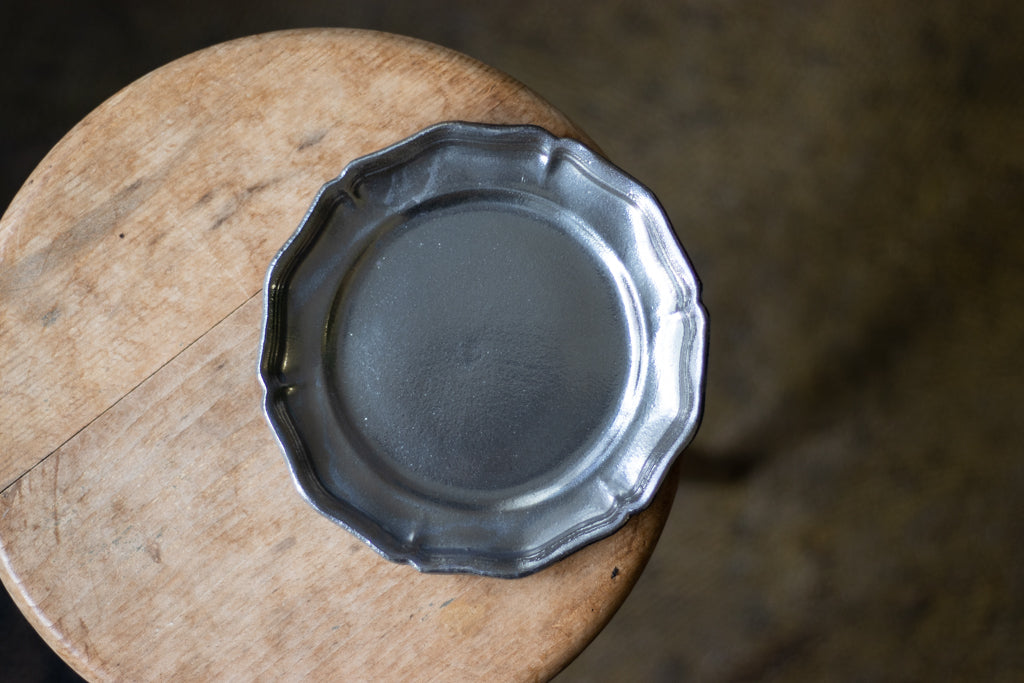 Toshikatsu Kimura / Silver iron glaze ring flower rim plate small