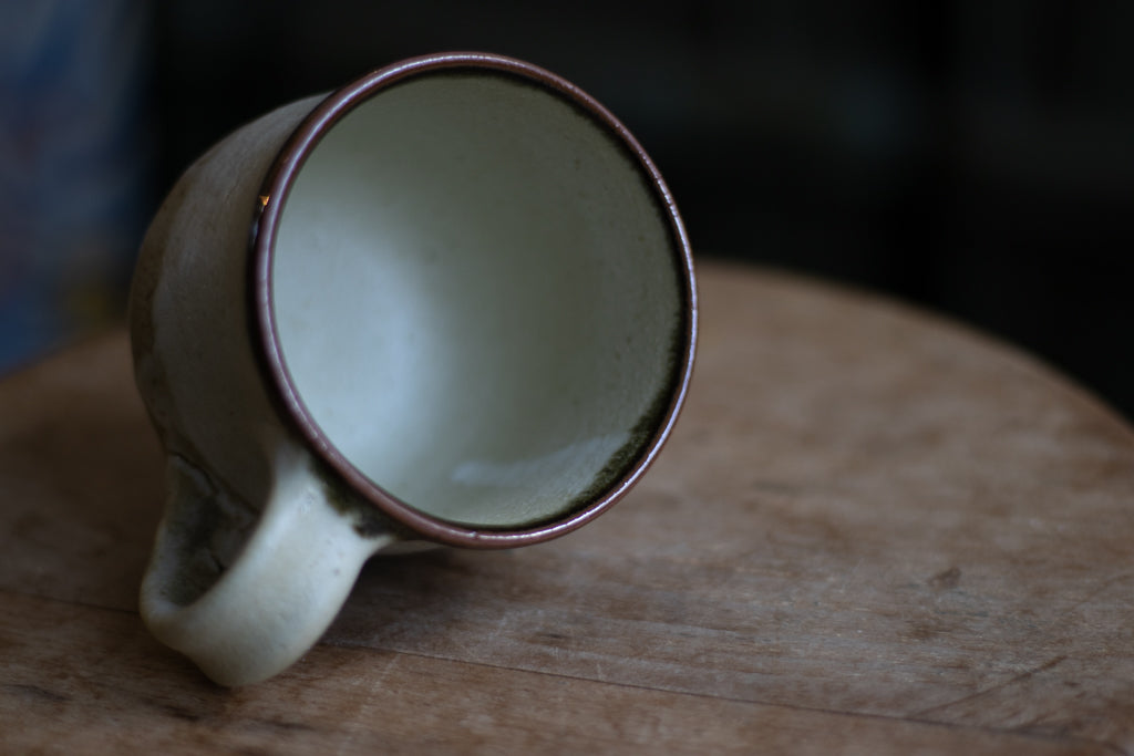 Toru Murasawa / Mug, ash glaze, hanging