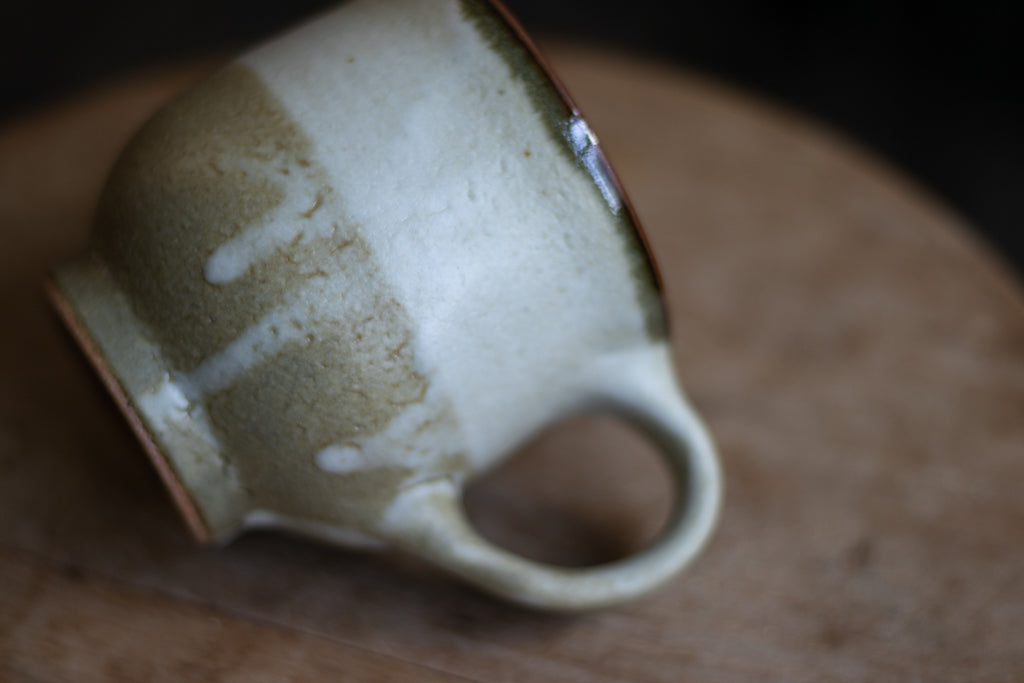 Toru Murasawa / Mug, ash glaze, hanging