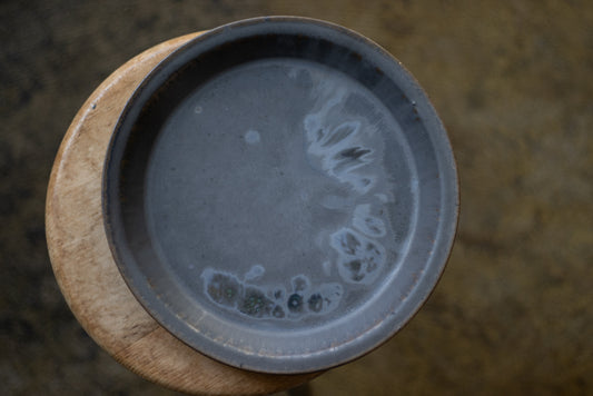 yoshida pottery / curry plate (sabiiro soot)