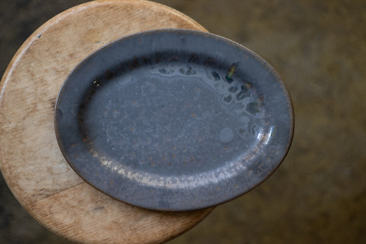 yoshida pottery / oval plate (sabi-iro soot)