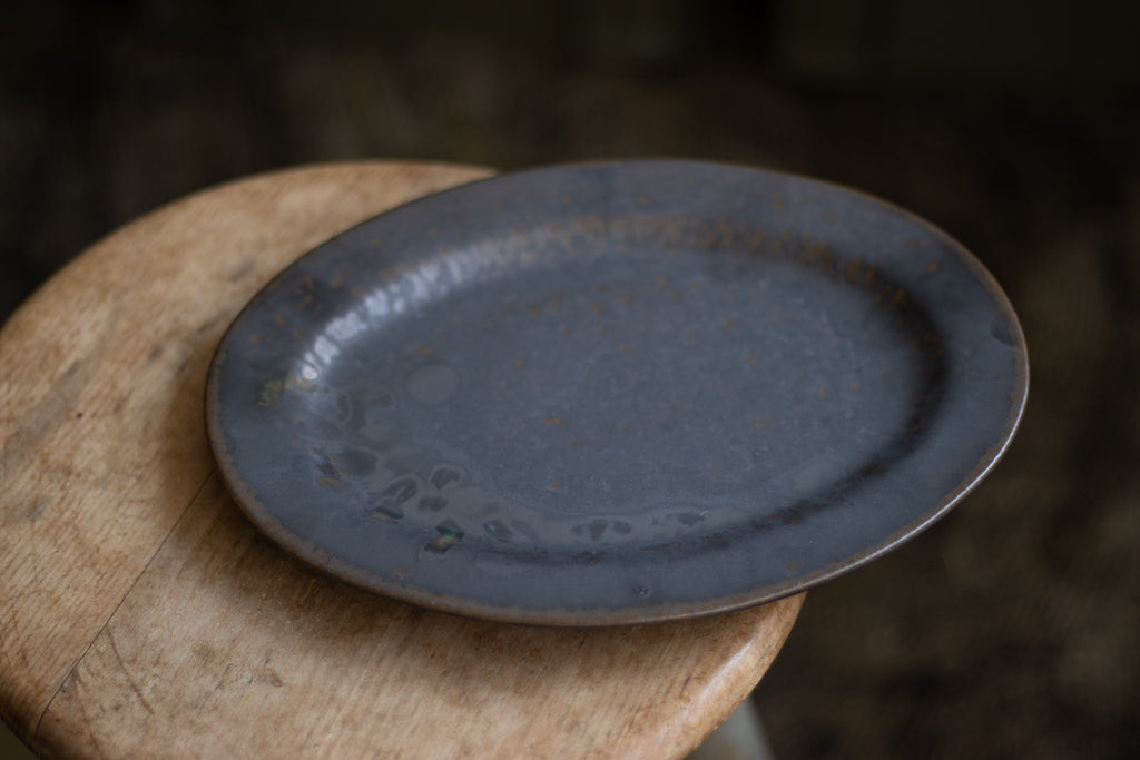 yoshida pottery / オーバル皿（さびいろ すす）