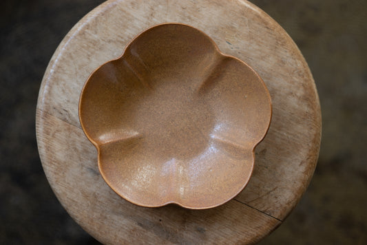 yoshida pottery / plum bowl (sabi-iro amber)