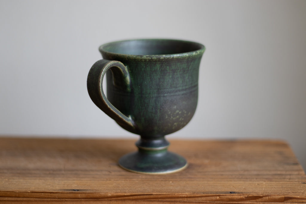 yoshida pottery / ball leg cup (sabi-iro warbler)