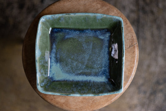 Toru Murasawa / Square bowl, bronze glaze