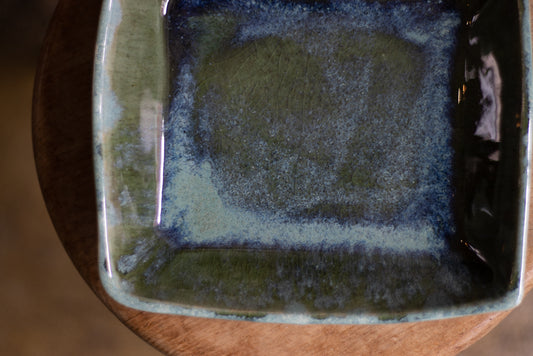 Toru Murasawa / Square bowl, bronze glaze