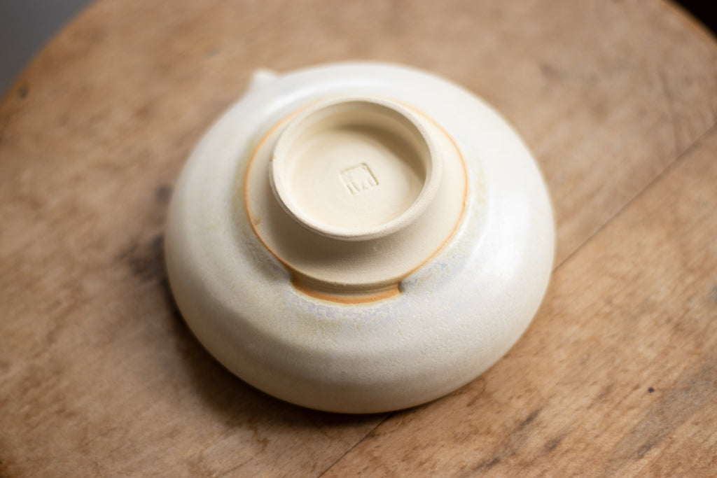 Shota Kondo / Katakuchi bowl (Ryusei glaze) *stronger white