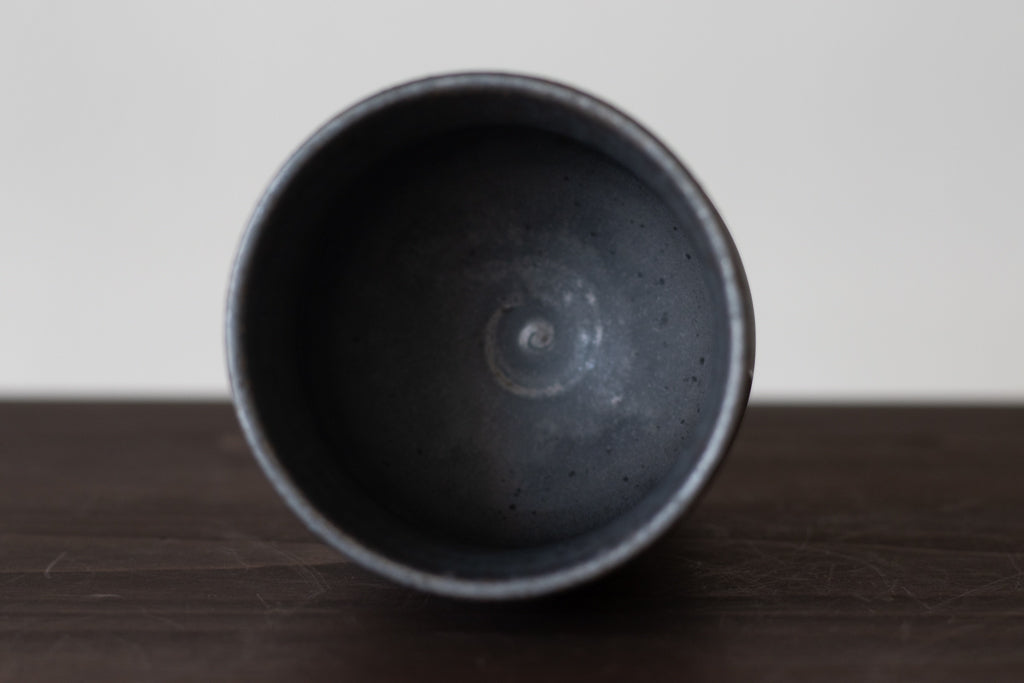 yoshida pottery / 玉脚ゴブレット（さびいろ すす）