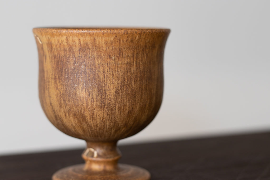 yoshida pottery / jade leg goblet (rusty amber)