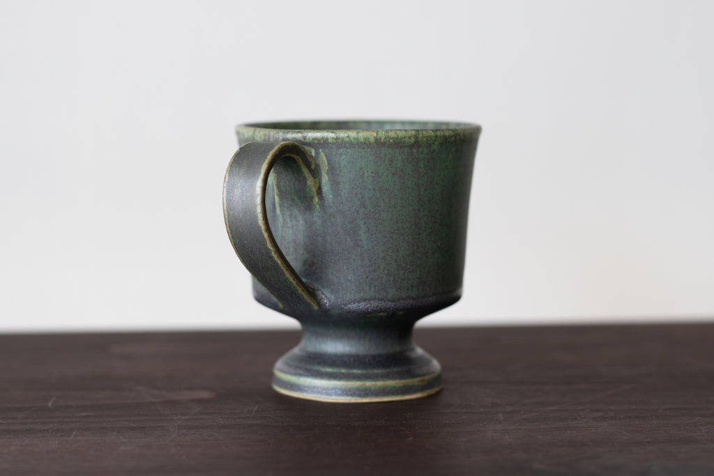 yoshida pottery / Takashi cup angle (Sabiiro warbler)