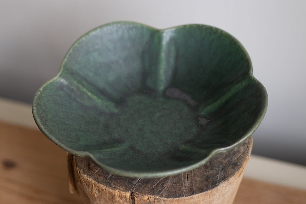 yoshida pottery / 梅鉢 さびいろうぐいす